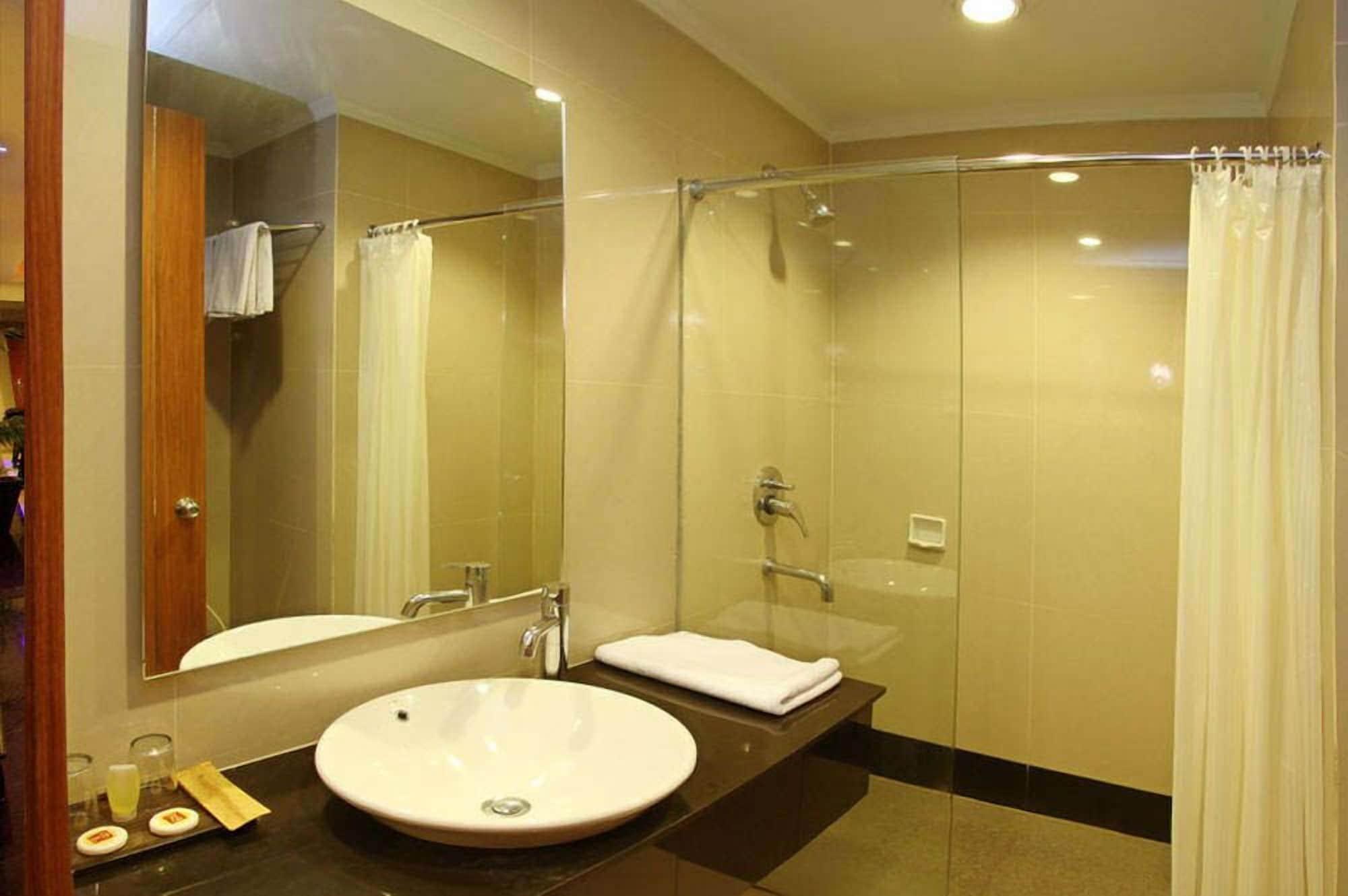 Hotel Pangeran City Padang  Exterior foto