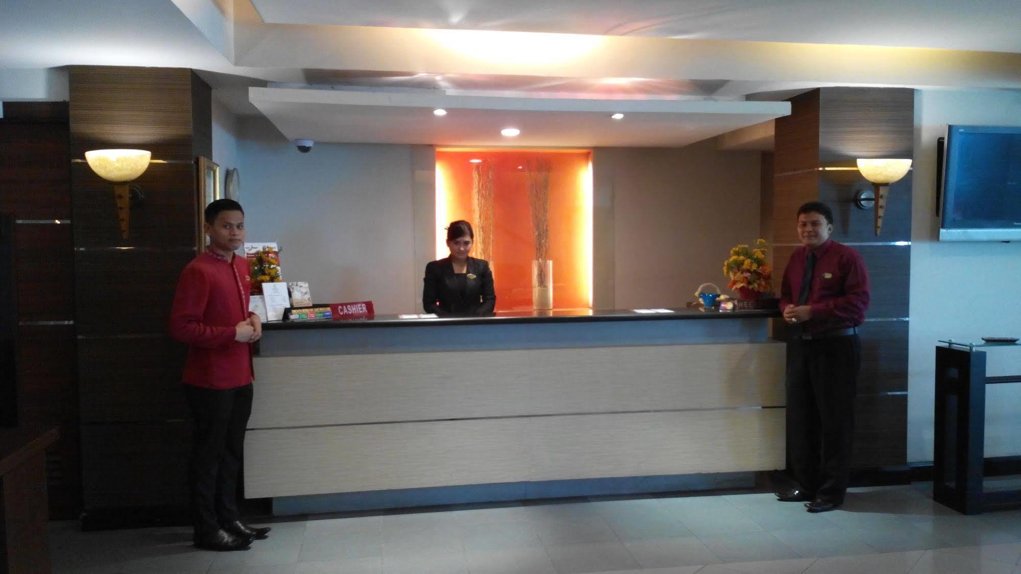 Hotel Pangeran City Padang  Exterior foto
